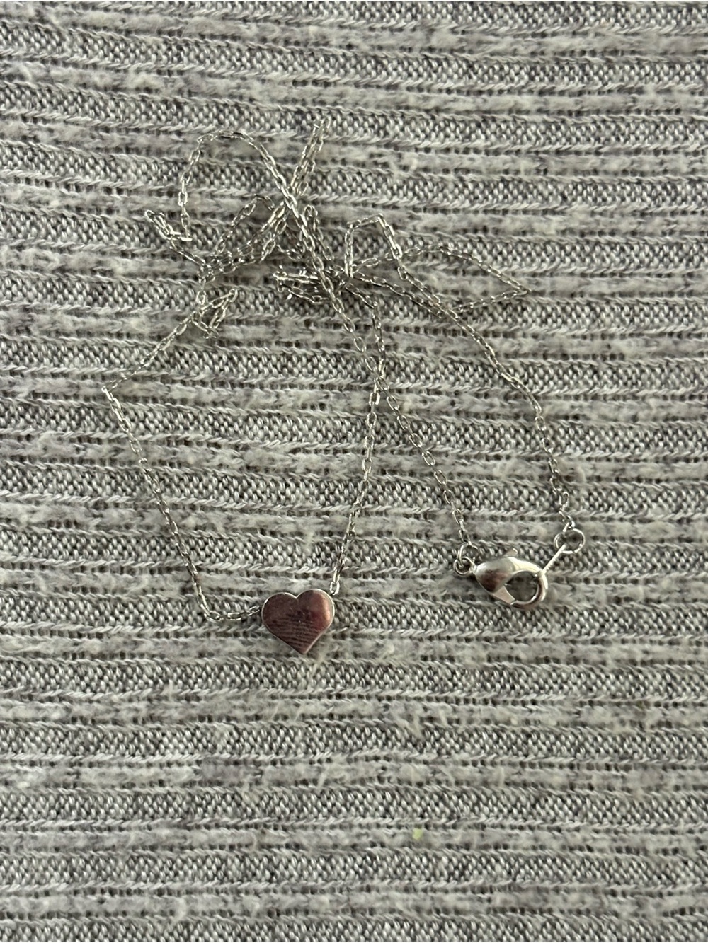Vintage silver tone small heart minimalistic chain necklace